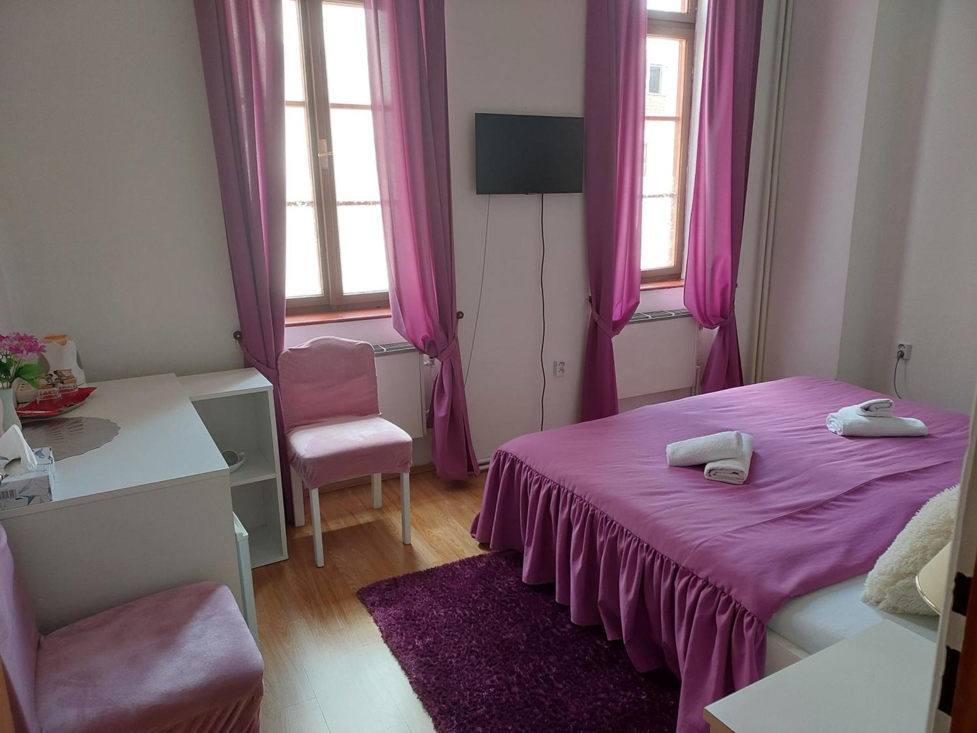 Hotel Asila Karlovy Vary Esterno foto